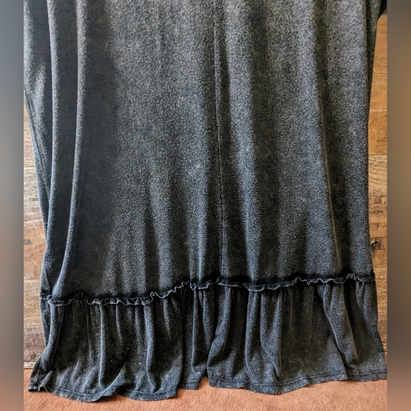 New Never Worn Sew In Love Stonewashed Black Tunic - Picture 13 of 15